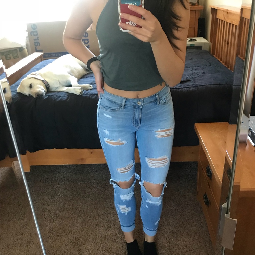 Medium wash distressed jeans